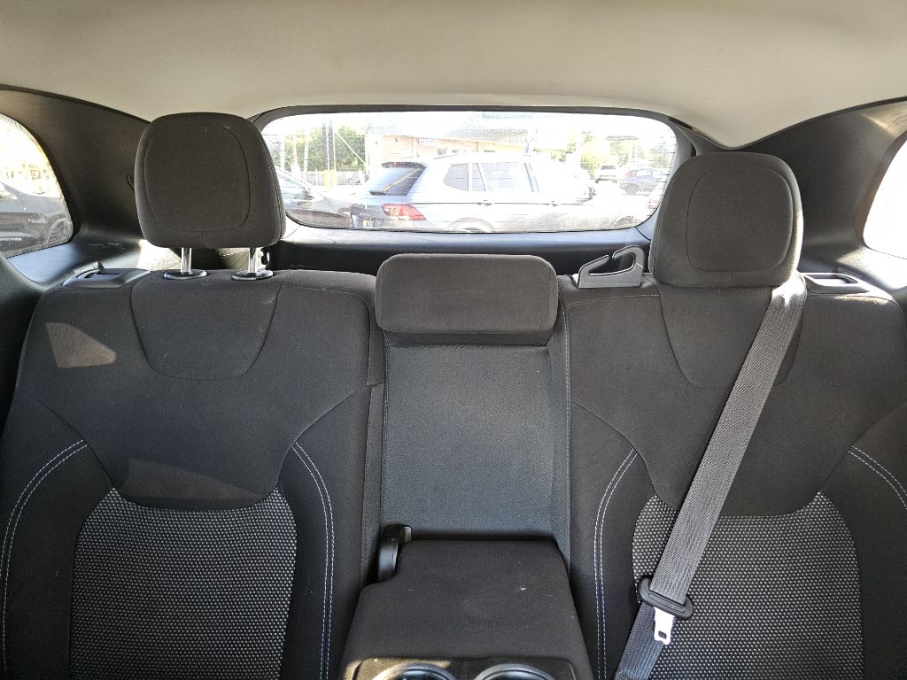 Photo 19 of this JEEP CHEROKEE