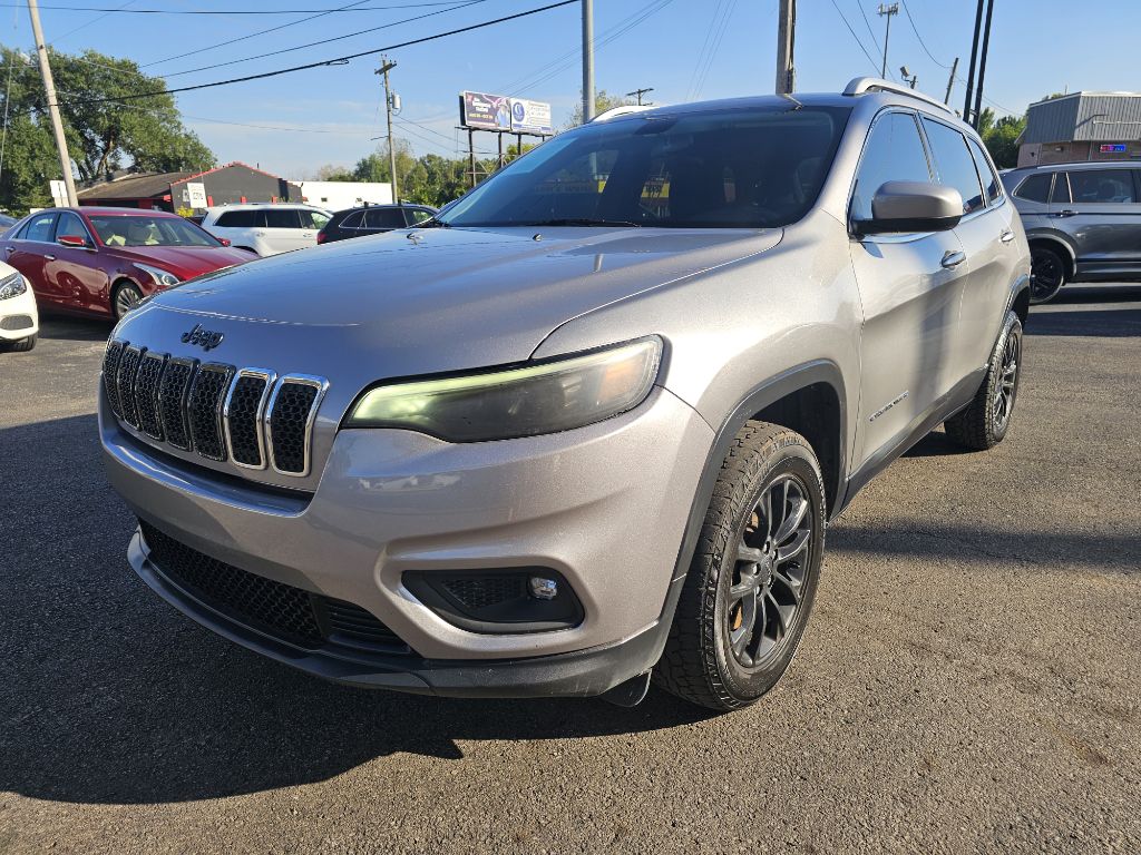 Photo 8 of this JEEP CHEROKEE