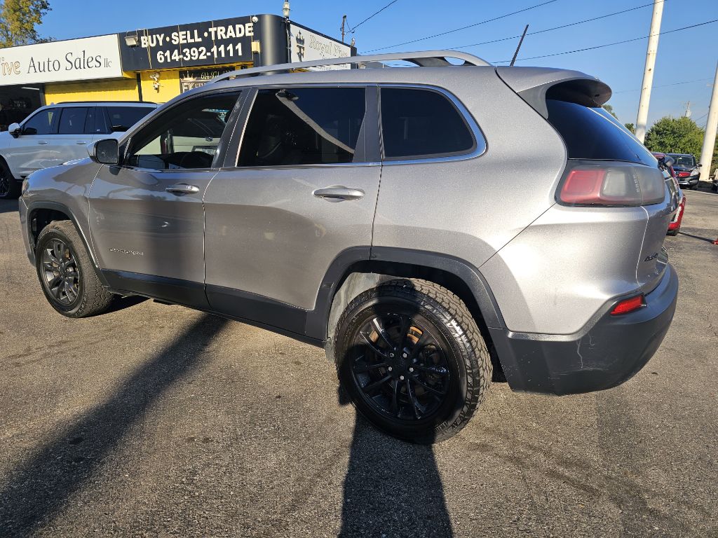 Photo 10 of this JEEP CHEROKEE