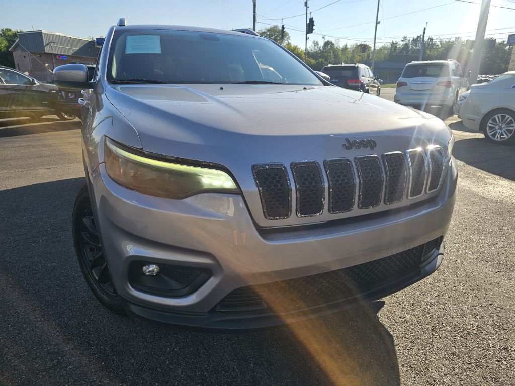 Photo 5 of this JEEP CHEROKEE