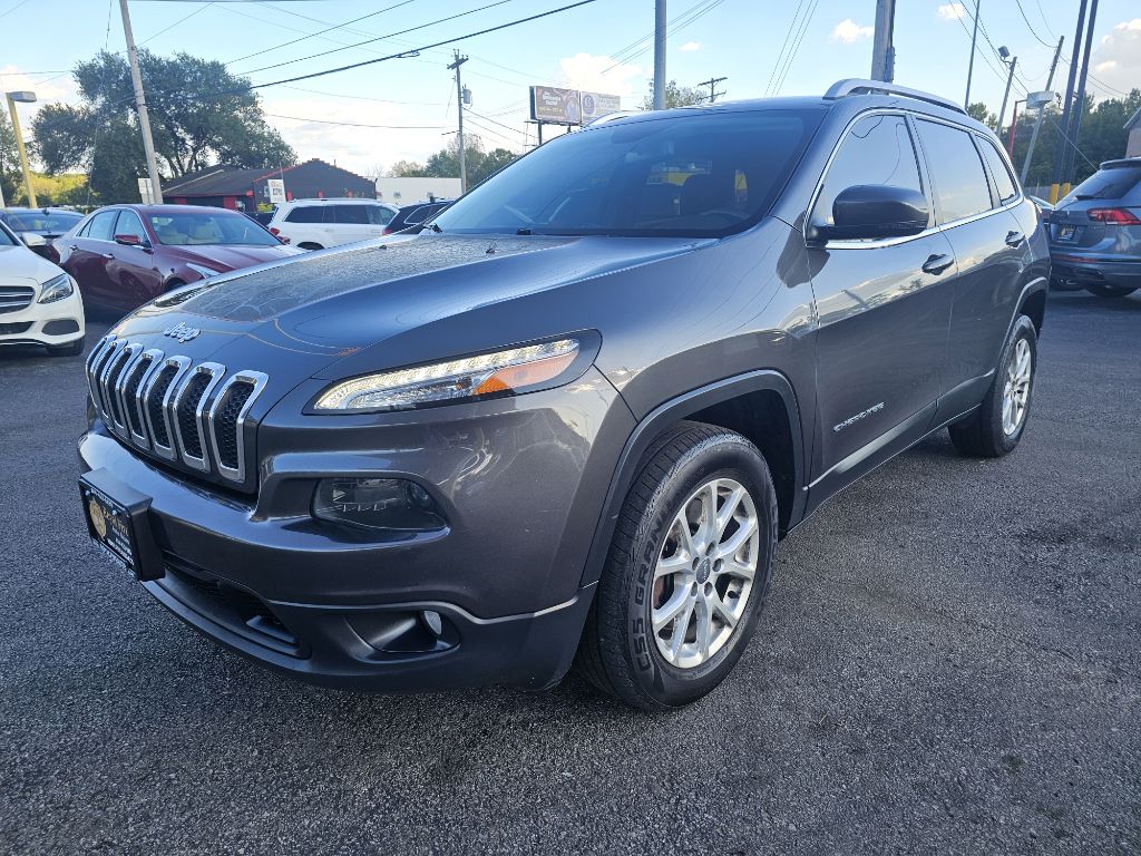Photo 10 of this JEEP CHEROKEE