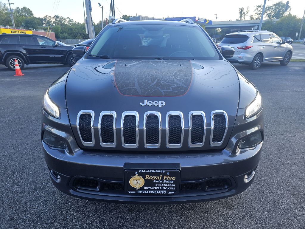 Photo 7 of this JEEP CHEROKEE
