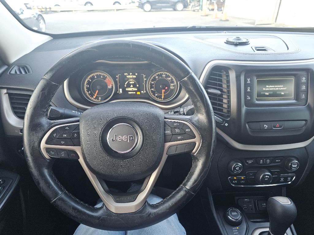 Photo 26 of this JEEP CHEROKEE