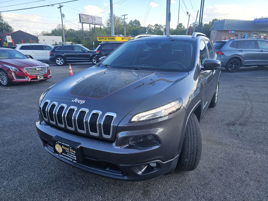 Photo 2 of this JEEP CHEROKEE
