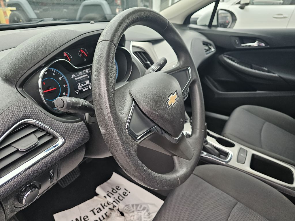 Photo 14 of this CHEVROLET CRUZE LS