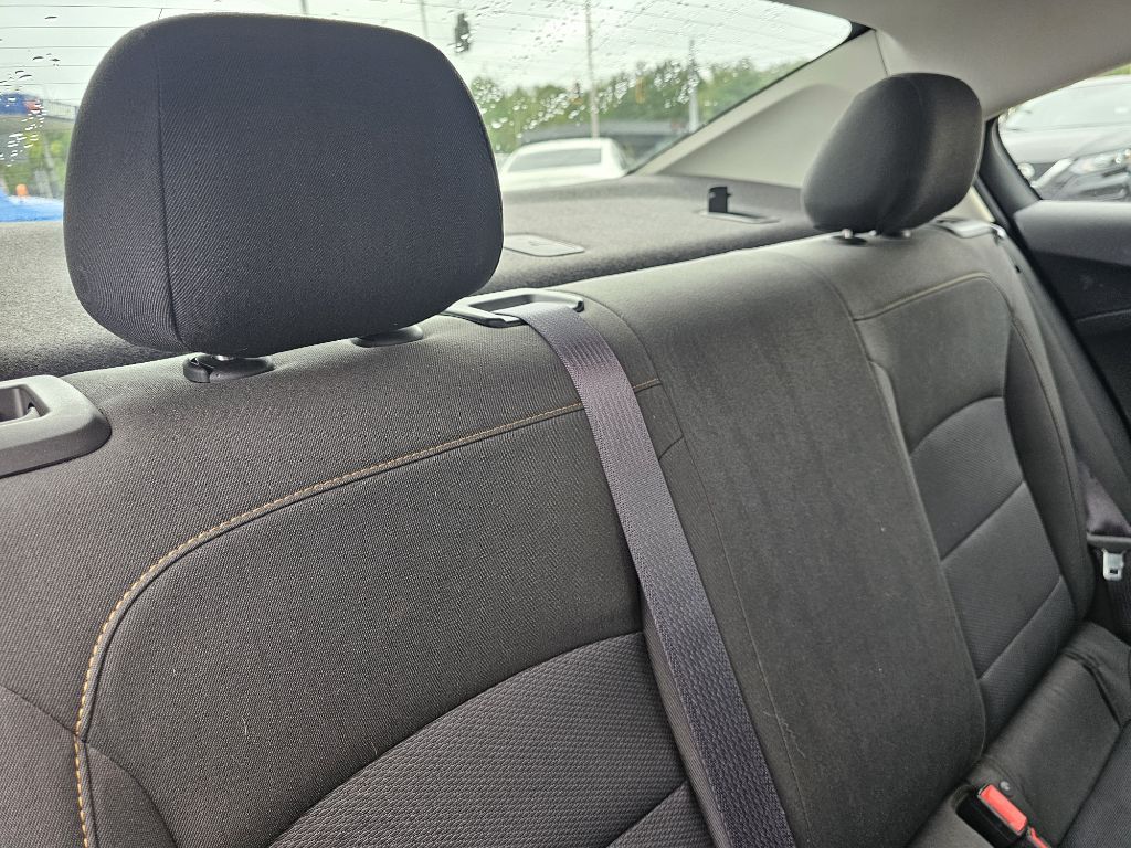Photo 28 of this CHEVROLET CRUZE LS