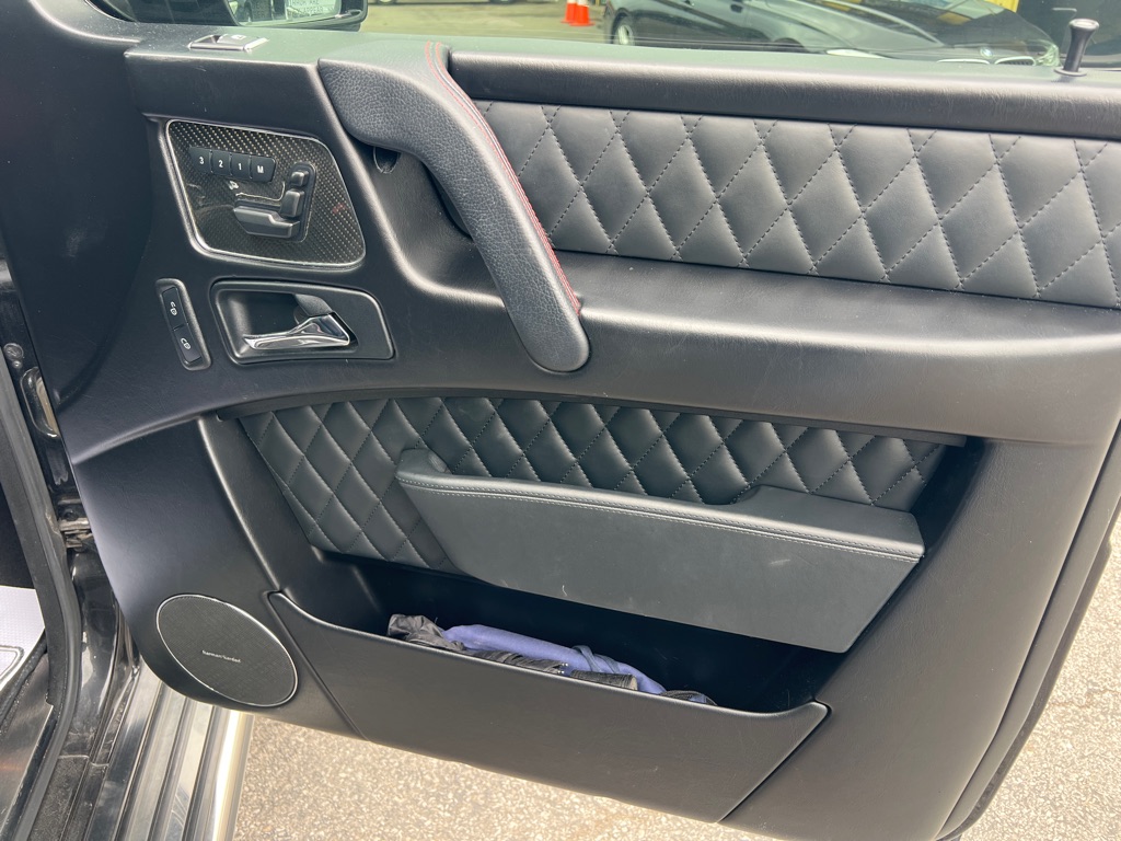 Photo 39 of this MERCEDES-BENZ G63 AMG