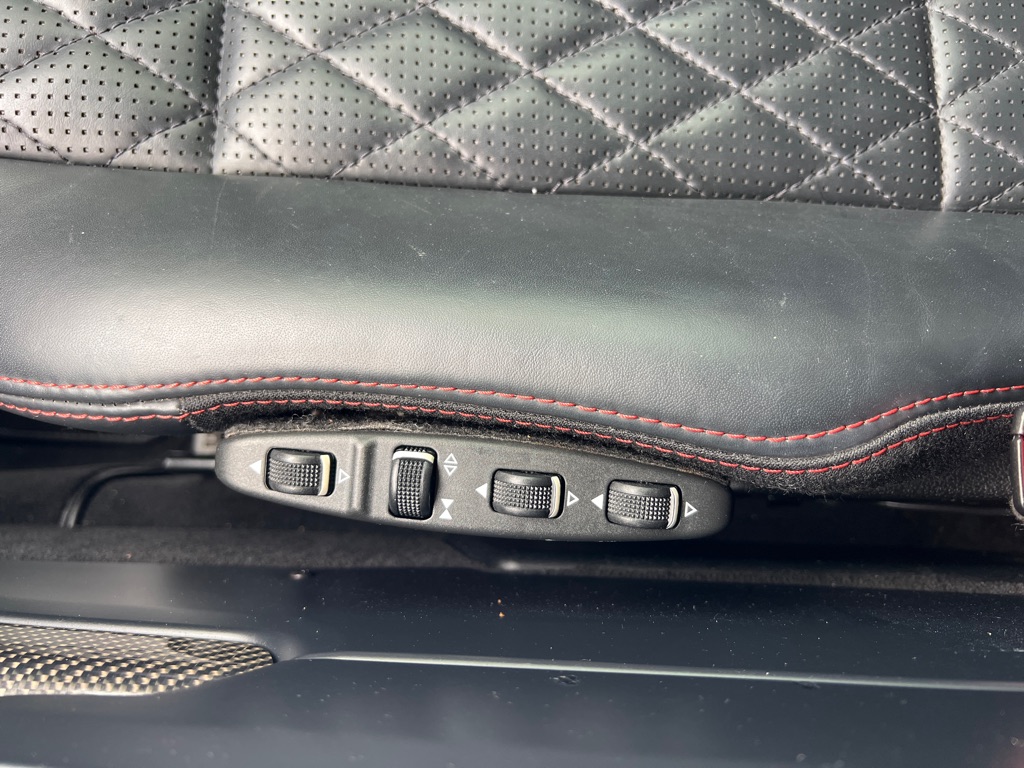 Photo 53 of this MERCEDES-BENZ G63 AMG