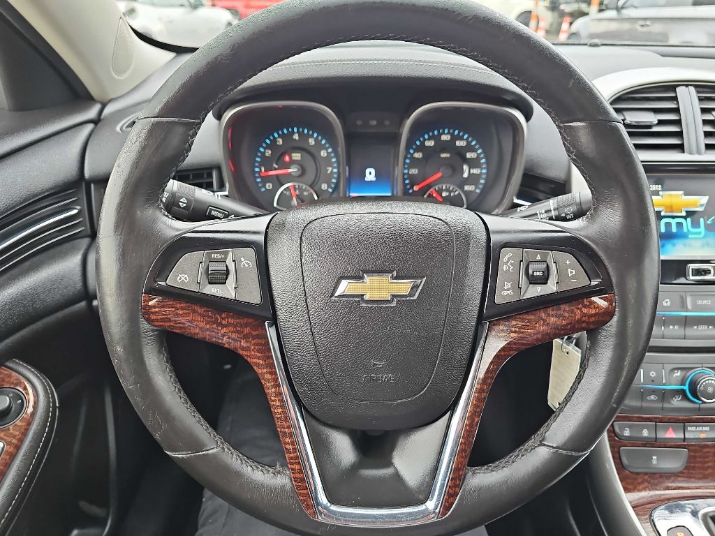 Photo 20 of this CHEVROLET MALIBU