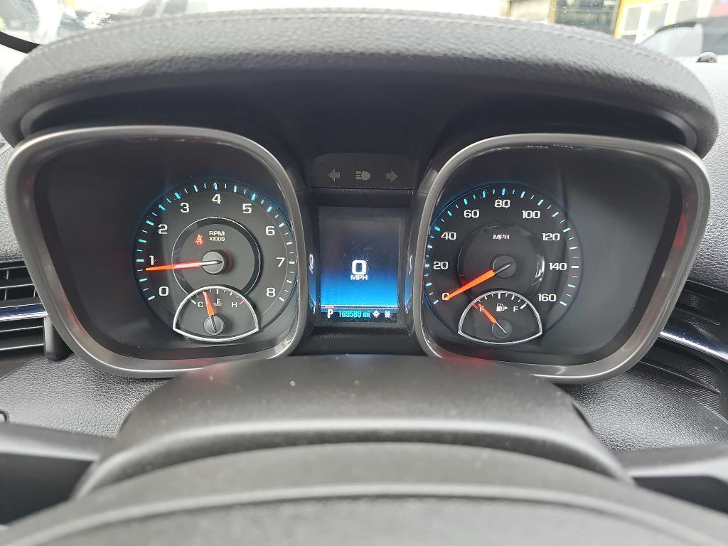 Photo 15 of this CHEVROLET MALIBU