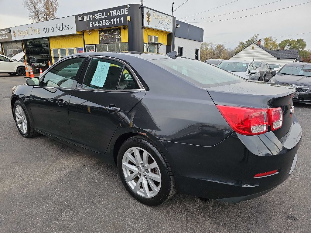 Photo 5 of this CHEVROLET MALIBU