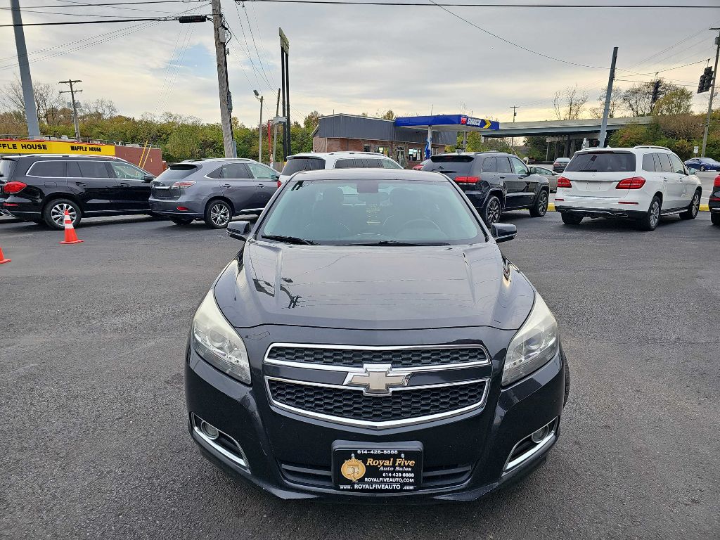 Photo 3 of this CHEVROLET MALIBU