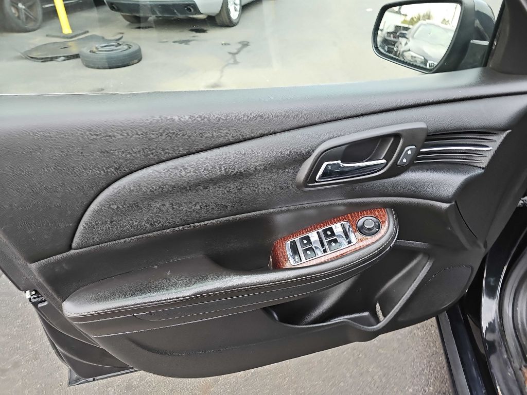 Photo 12 of this CHEVROLET MALIBU