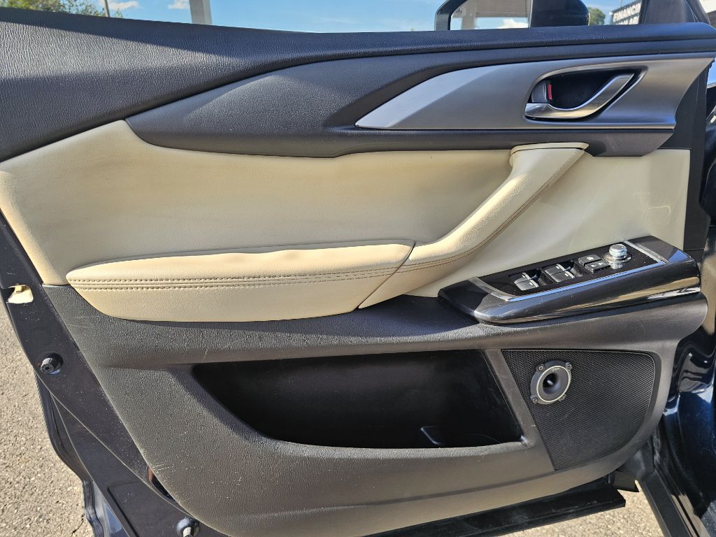 Photo 16 of this MAZDA CX-9 TURING