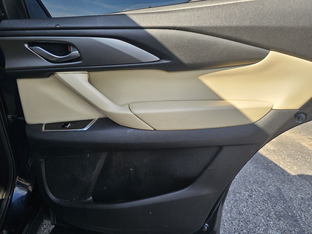 Photo 38 of this MAZDA CX-9 TURING