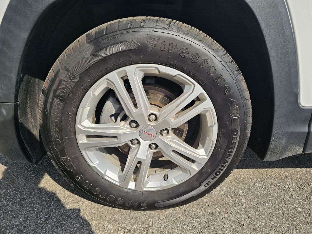 Photo 46 of this GMC TERRAIN SLE