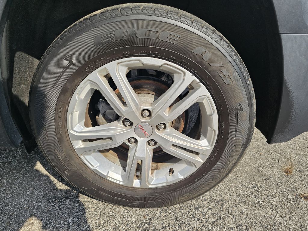 Photo 16 of this GMC TERRAIN SLE