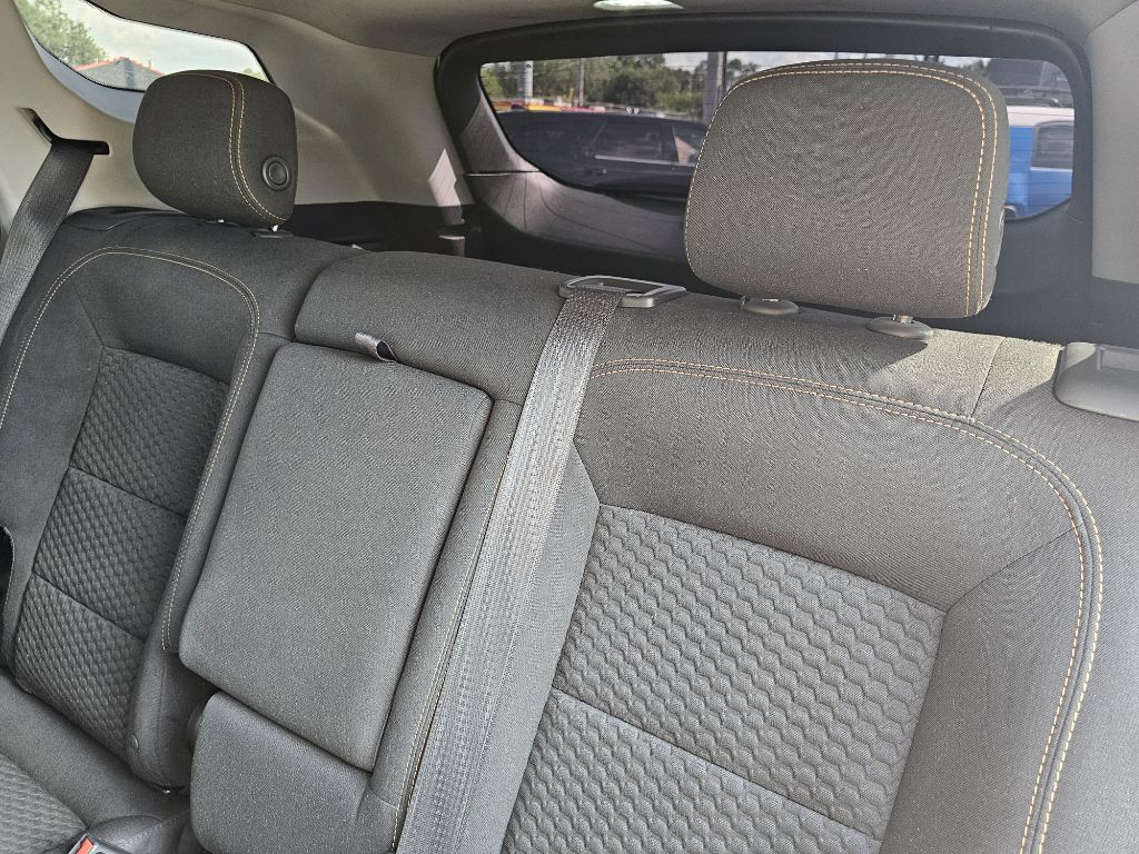 Photo 100 of this GMC TERRAIN SLE
