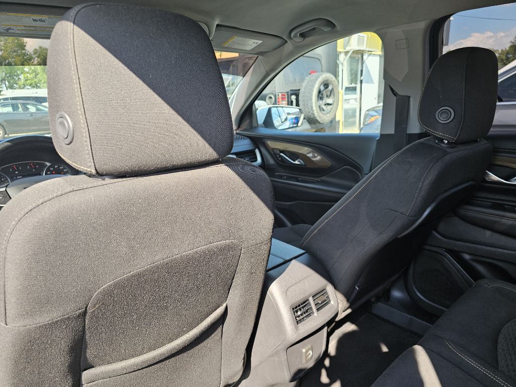 Photo 99 of this GMC TERRAIN SLE