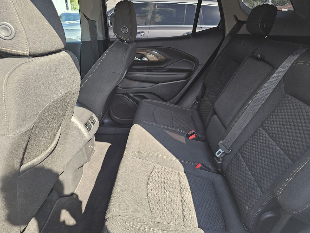Photo 62 of this GMC TERRAIN SLE