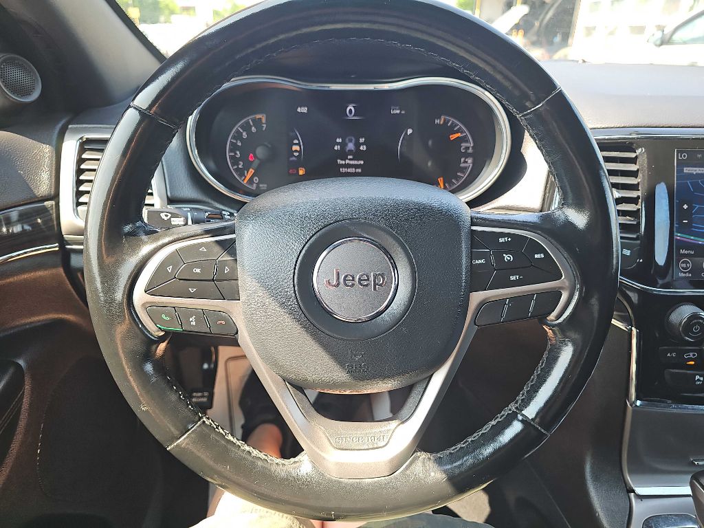 Photo 38 of this JEEP GRAND CHEROKEE
