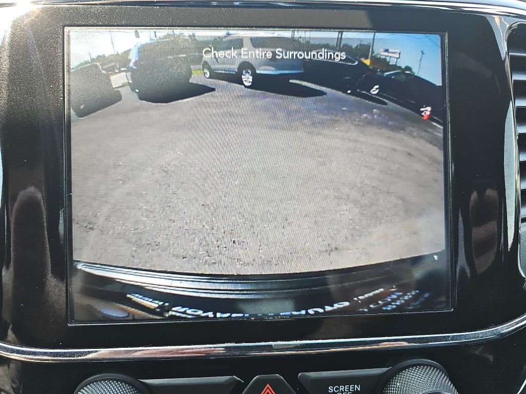 Photo 32 of this JEEP GRAND CHEROKEE