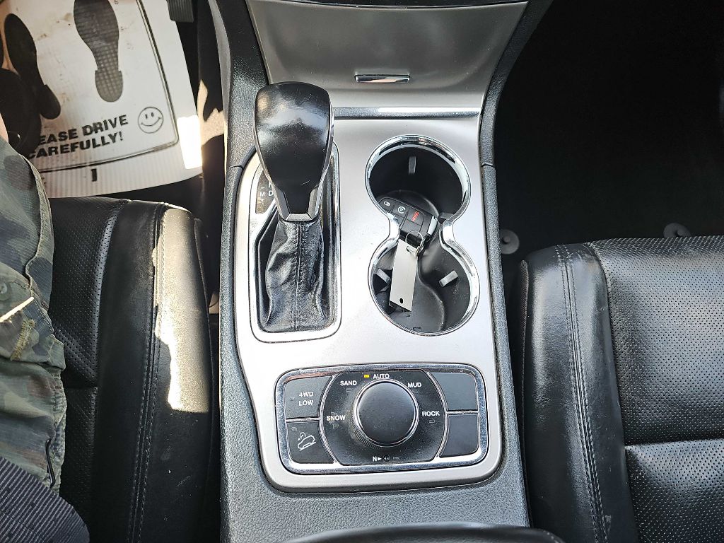 Photo 34 of this JEEP GRAND CHEROKEE