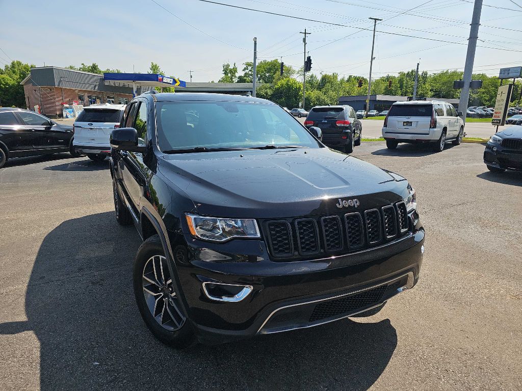 Photo 3 of this JEEP GRAND CHEROKEE