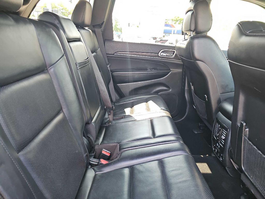Photo 51 of this JEEP GRAND CHEROKEE