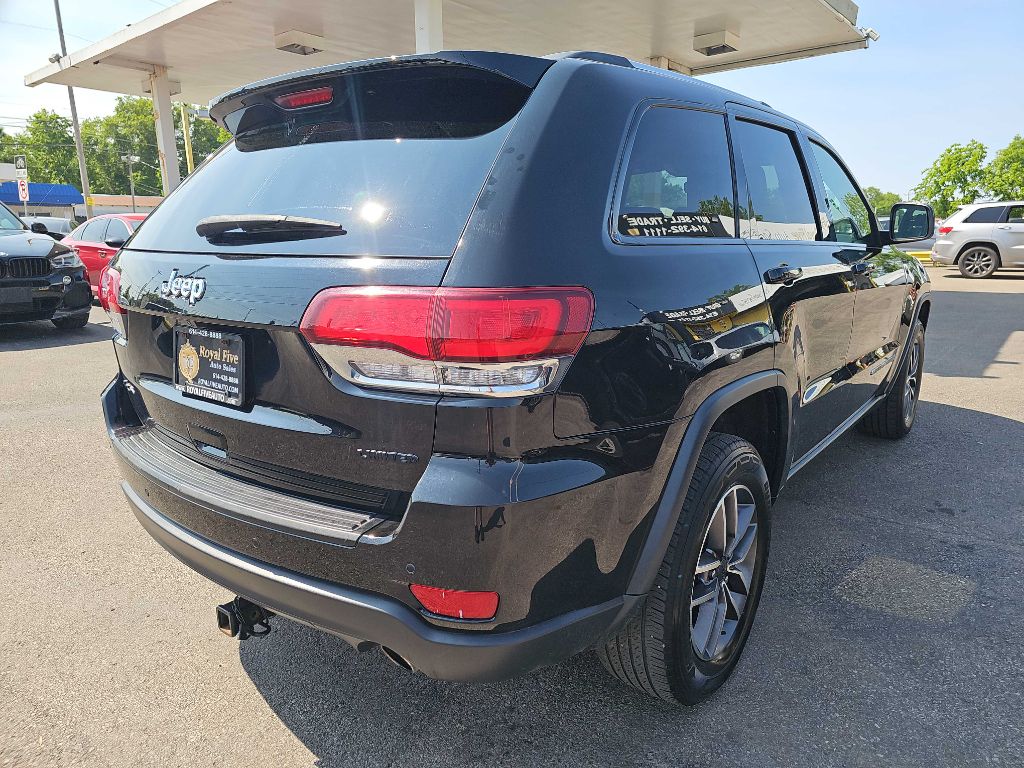 Photo 21 of this JEEP GRAND CHEROKEE