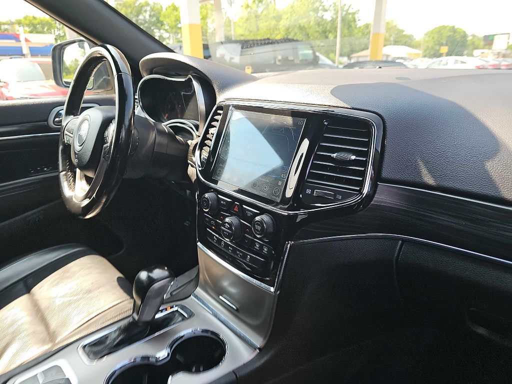 Photo 59 of this JEEP GRAND CHEROKEE