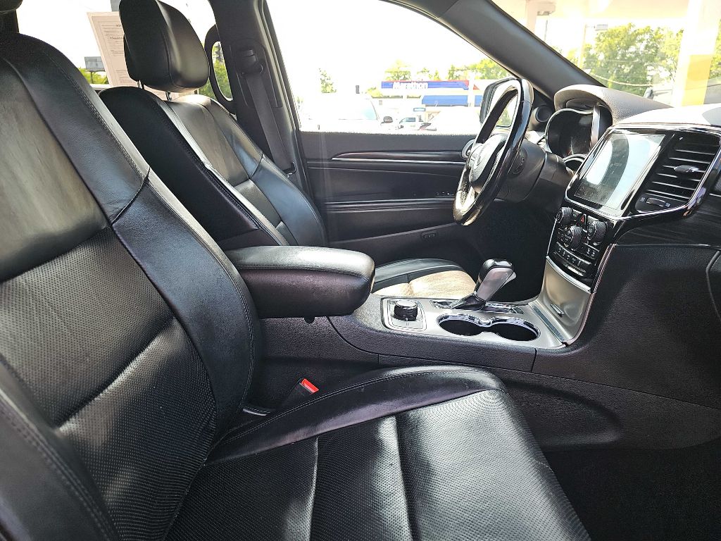 Photo 56 of this JEEP GRAND CHEROKEE