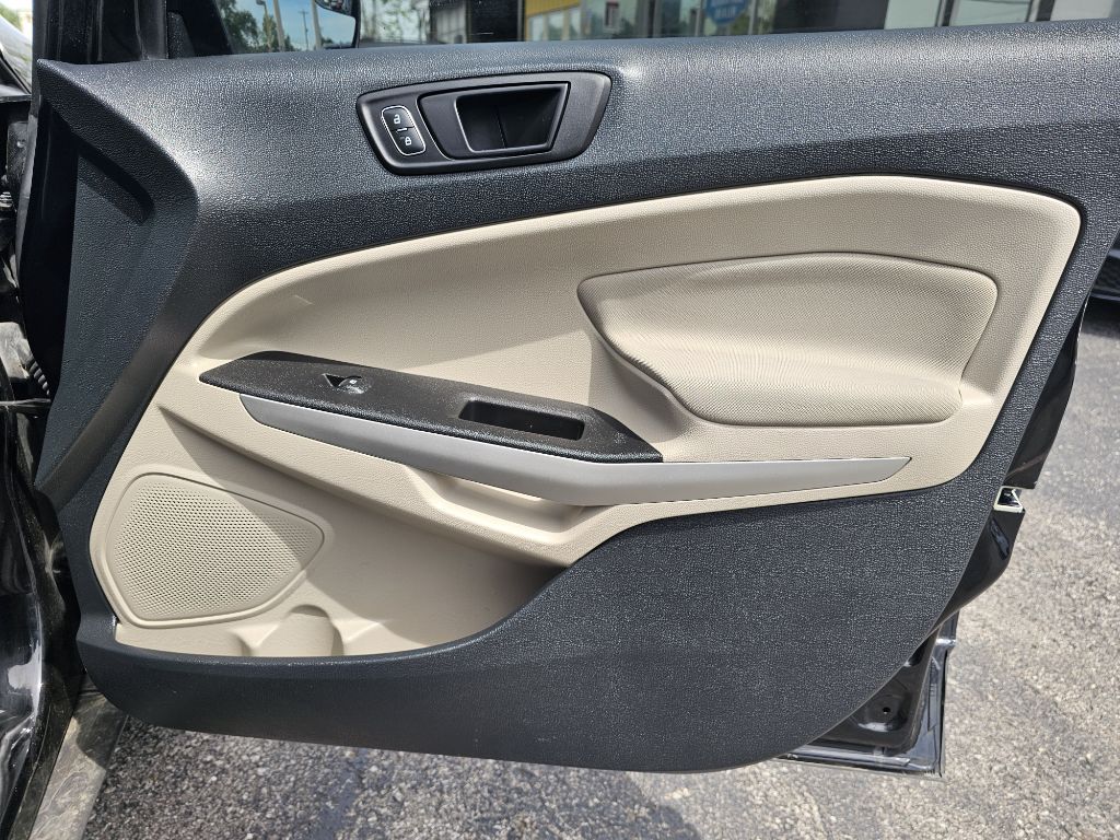 Photo 39 of this FORD ECOSPORT