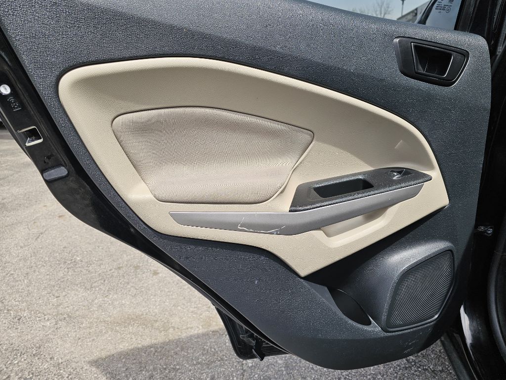Photo 31 of this FORD ECOSPORT
