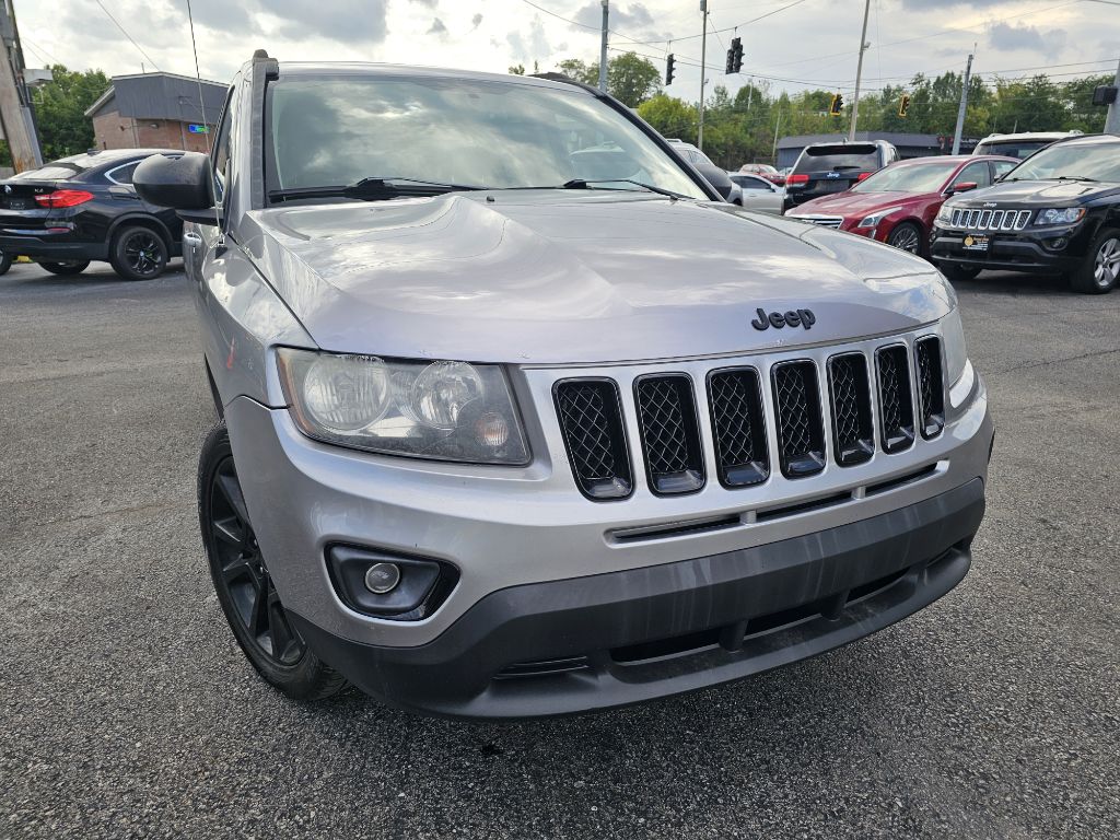 Photo 3 of this JEEP COMPASS