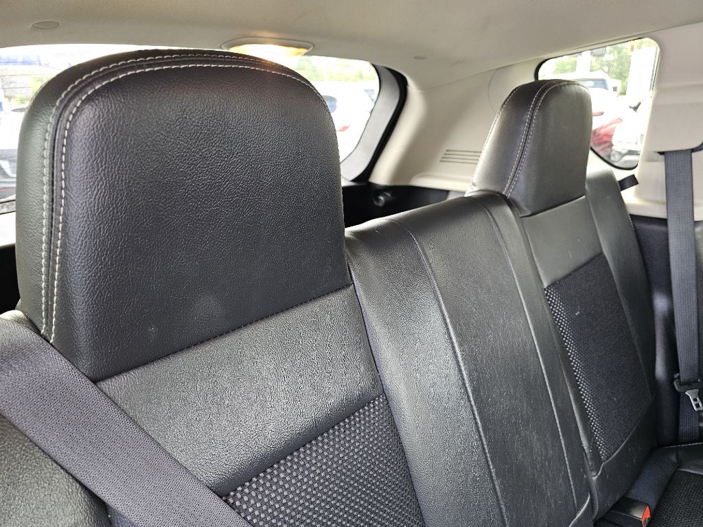 Photo 40 of this JEEP COMPASS