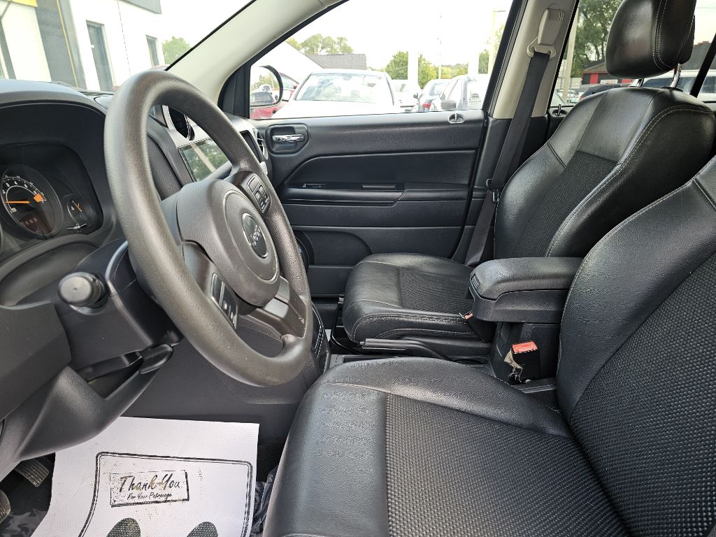 Photo 23 of this JEEP COMPASS