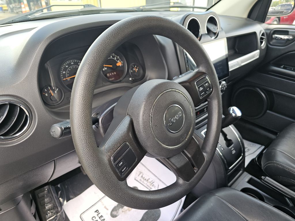 Photo 24 of this JEEP COMPASS