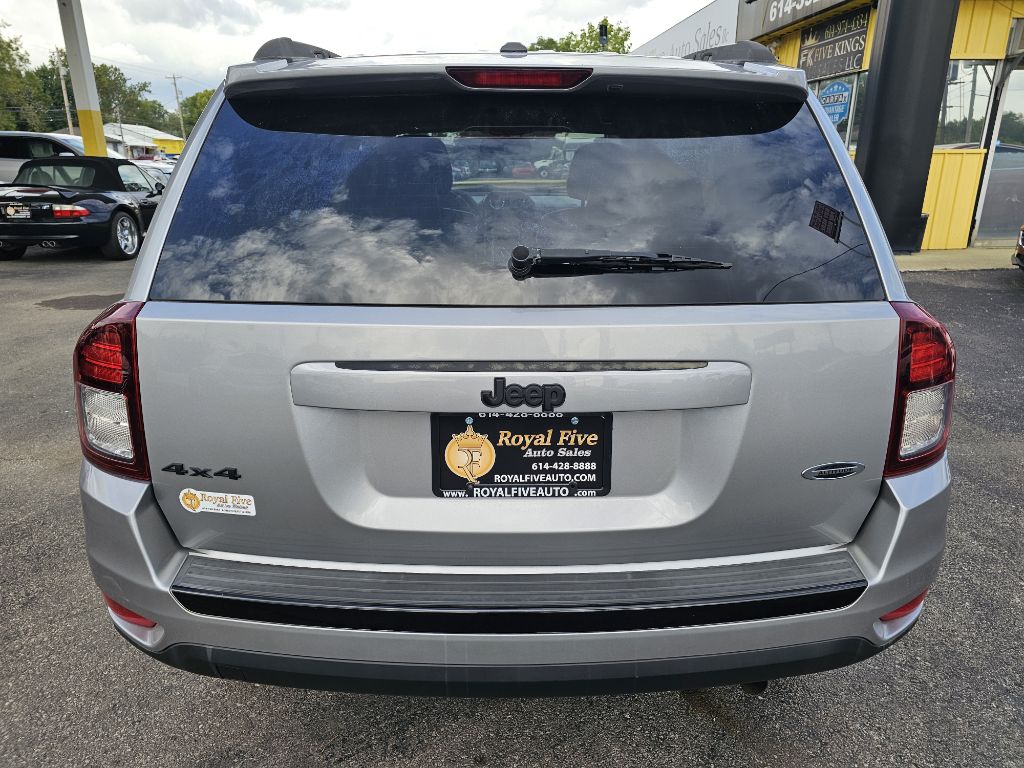 Photo 14 of this JEEP COMPASS