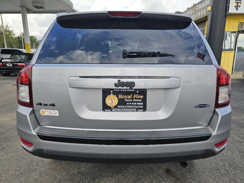 Photo 15 of this JEEP COMPASS