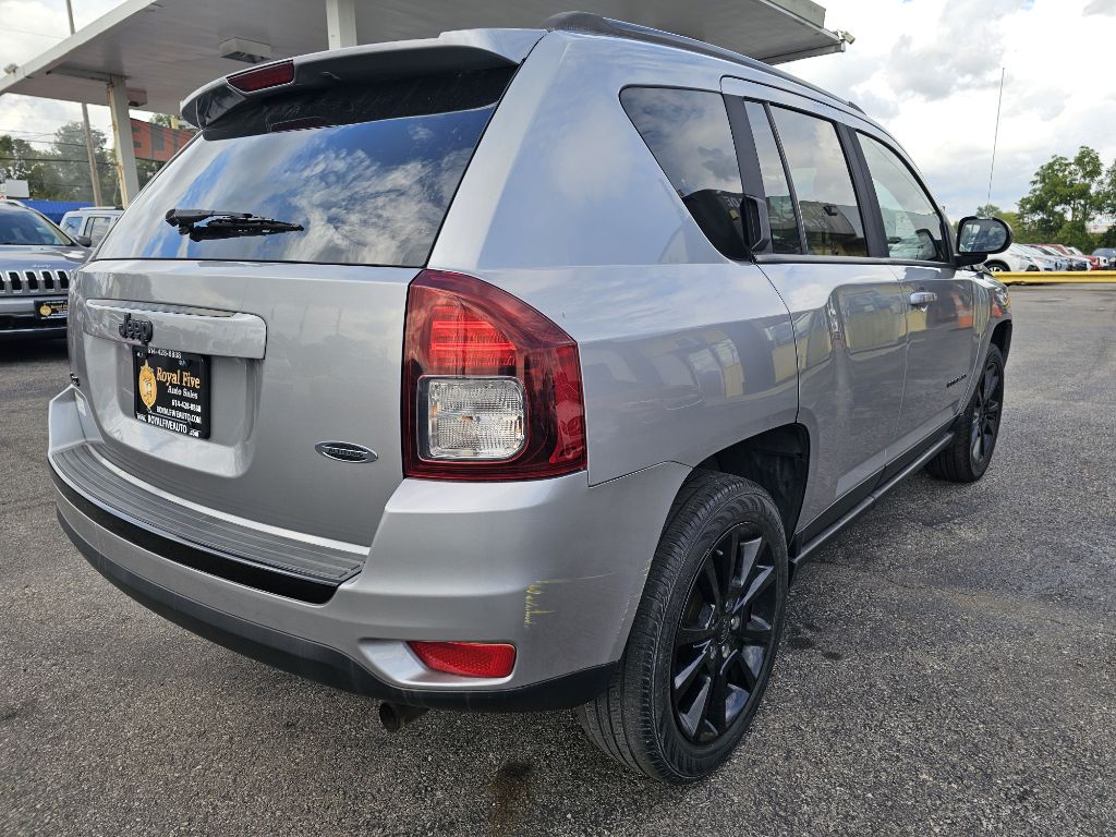 Photo 16 of this JEEP COMPASS