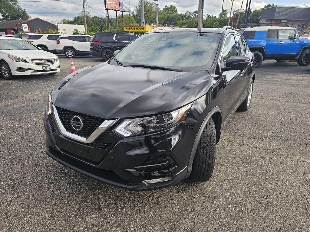 Photo 9 of this NISSAN ROGUE SPORT SV