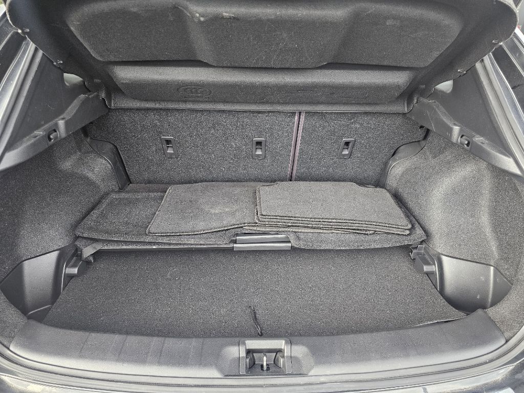 Photo 37 of this NISSAN ROGUE SPORT SV