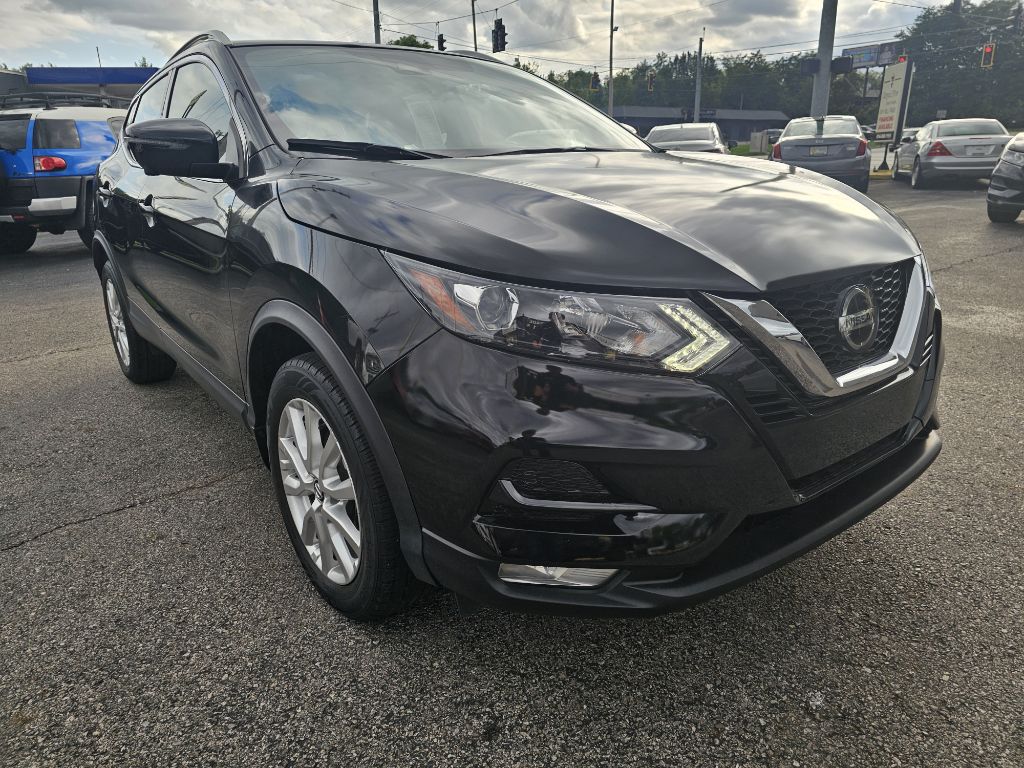 Photo 8 of this NISSAN ROGUE SPORT SV
