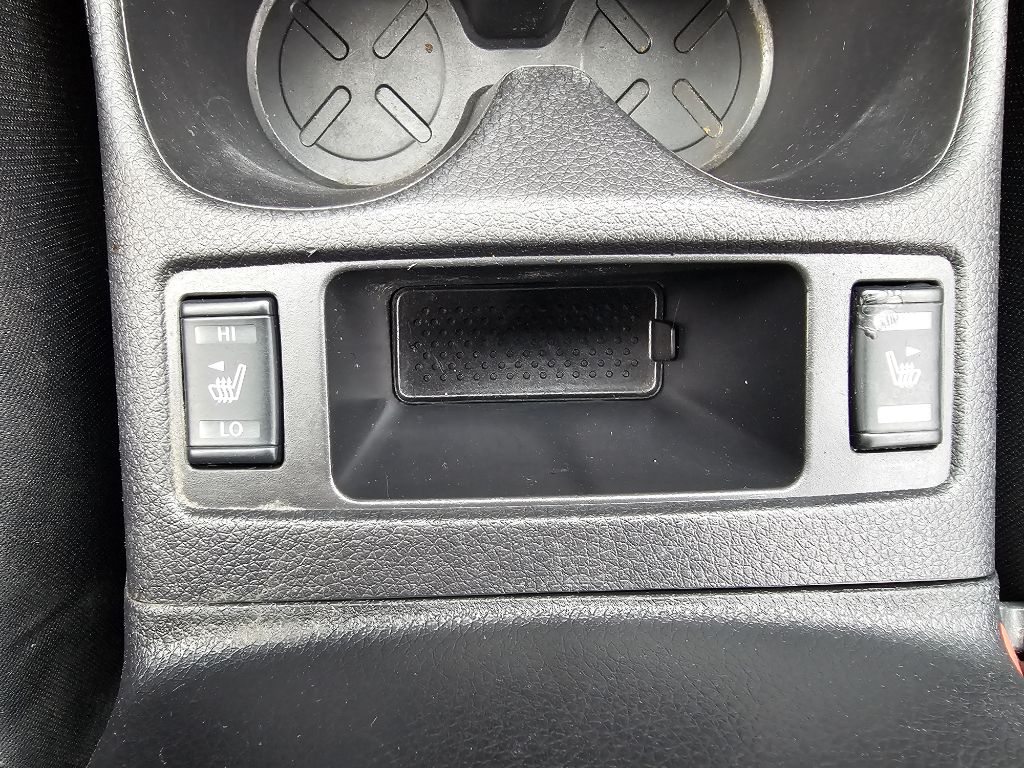 Photo 27 of this NISSAN ROGUE SPORT SV