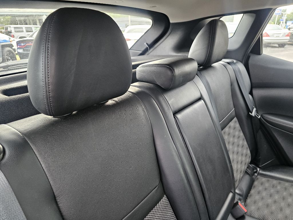 Photo 39 of this NISSAN ROGUE SPORT SV