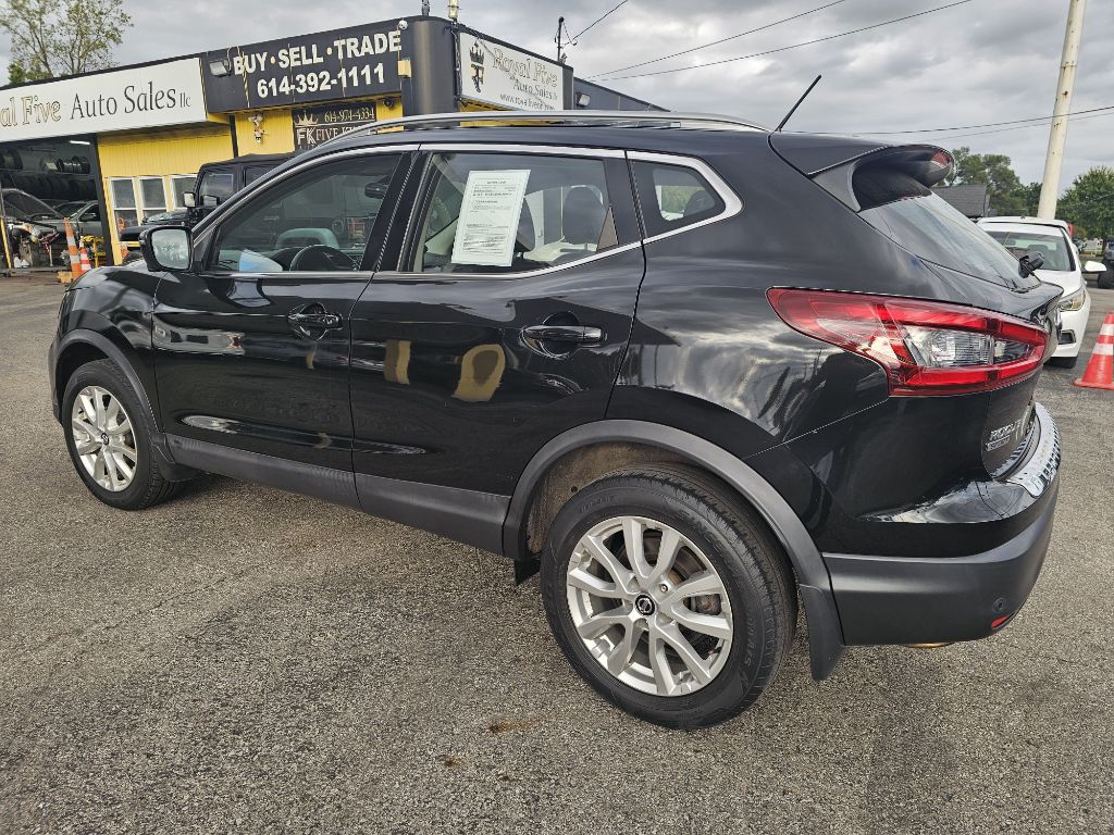 Photo 12 of this NISSAN ROGUE SPORT SV
