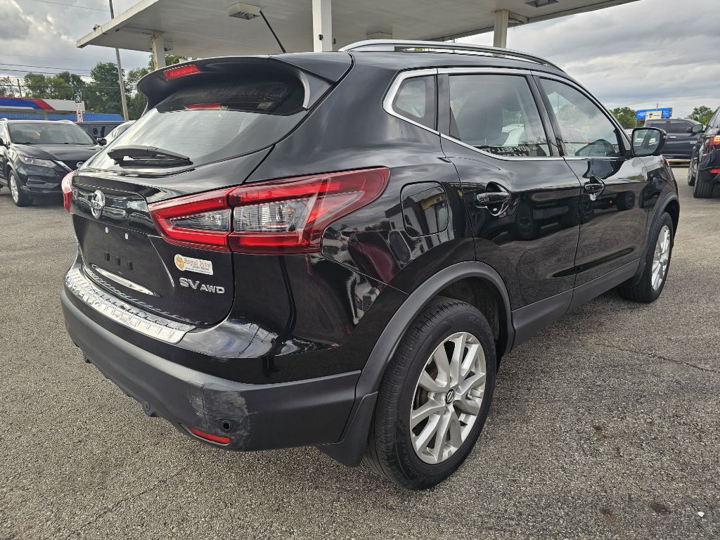Photo 14 of this NISSAN ROGUE SPORT SV