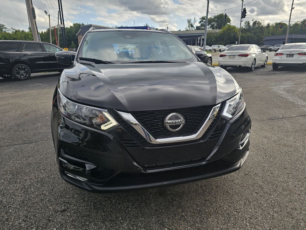 Photo 2 of this NISSAN ROGUE SPORT SV