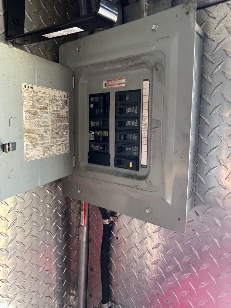 Photo 25 of this GMC FORWARD CONTROL